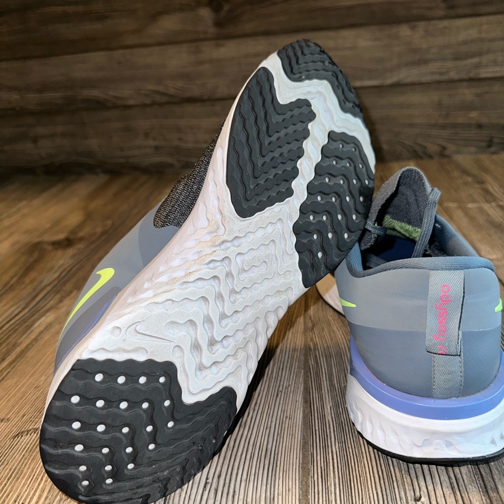 💜 SOLD 💜 Nike Odyssey React Flyknit 2 Running Shoe - Picture 9 of 10